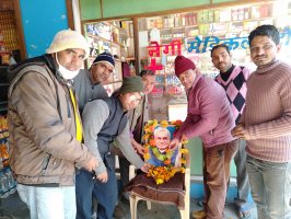 बीजेपी कार्यकर्ताओं और सामाजिक संगठनों ने भारत रत्न पूर्व प्रधानमंत्री अटल बिहारी वाजपेई को किया नमन 