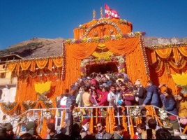 Badrinath dham: श्री बदरीनाथ धाम यात्रा का सफल समापन, शीतकाल के लिए बंद हुए कपाट।