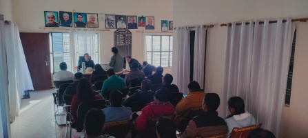 उत्तराखण्ड शासन के विशेष कार्याधिकारी संजीव कुमार शर्मा ने ली भिलंगना में खण्ड स्तरीय विभागीय अधिकारियों के साथ बैठक। 