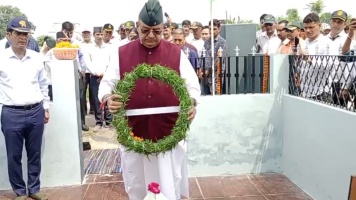 सैनिक कल्याण मंत्री गणेश जोशी ने शहीद मोहन नाथ गोस्वामी की पुण्यतिथि पर दी श्रद्धांजलि।