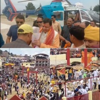 Champawat news: चार खाम सात तोक के रणबांकुरों ने खेली लाठी डंडे और पत्थरों की बग्वाल।