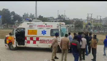 ट्रेन के आगे कूदकर युवती ने की आत्महत्या।