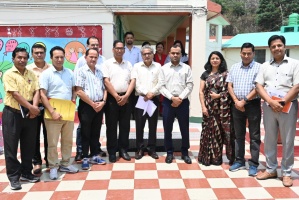 Tehri: बच्चे के जीवन में एक शिक्षक का उतना ही महत्व है जितना शिक्षक के जीवन में डायट केन्द्र का- डीएम मयूर दीक्षित 