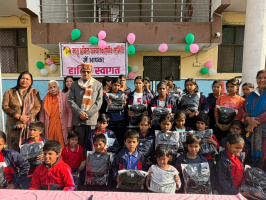 मातृ आंचल कन्या विद्यापीठ में मस्ती की पाठशाला, राज्यमंत्री ने बांटे 70 निःशुल्क ट्रैक सूट, बेसहारा बच्चियों की मुस्कान बनी प्रेरणा