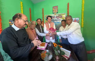 बेलेश्वर में देवभूमि उम्मीद फाउंडेशन के कार्यालय का शुभारंभ, दीपावली पर जरूरतमंदों को बांटे उपहार
