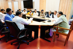 Dehradun: मुख्यमंत्री धामी से मिले राजकीय शिक्षक संघ पदाधिकारी, मांगों पर समाधान का आश्वासन