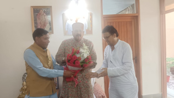 विधायक शक्तिलाल शाह ने मंत्री सतपाल महाराज से मुलाकात कर घनसाली आपदा कार्यों में तेजी की मांग की।
