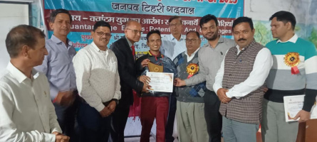 Tehri: घनसाली के मेधावी छात्र महादेव बिष्ट ने जीता जिला विज्ञान संगोष्ठी में प्रथम स्थान, अब राज्य स्तर पर दिखाएंगे प्रतिभा